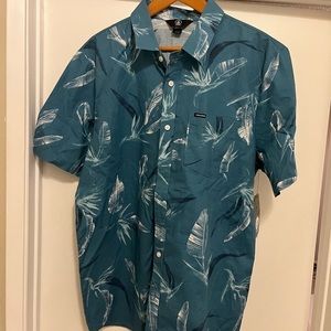 Volcom shirt